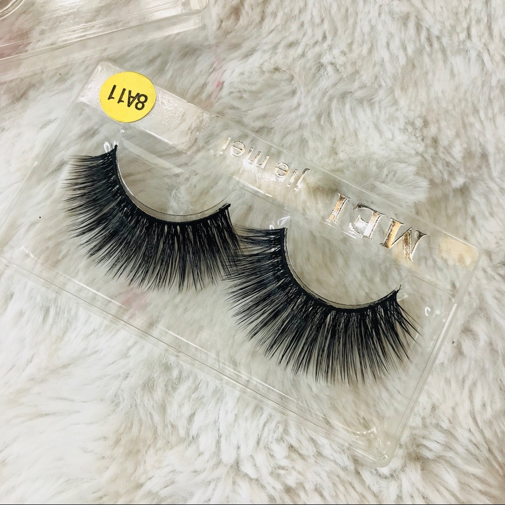 Eyelashes - Picture 6 of 8
